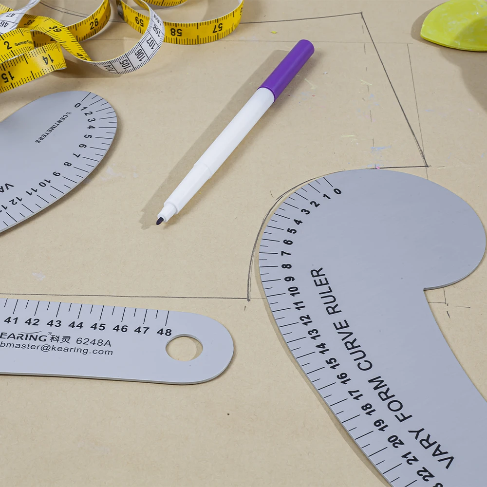 Kearing Vary Form Curve Ruler Aluminiowa linijka do patchworku Narzędzie do szycia Miarka Krawiec Szablon DIY Akcesoria do szycia