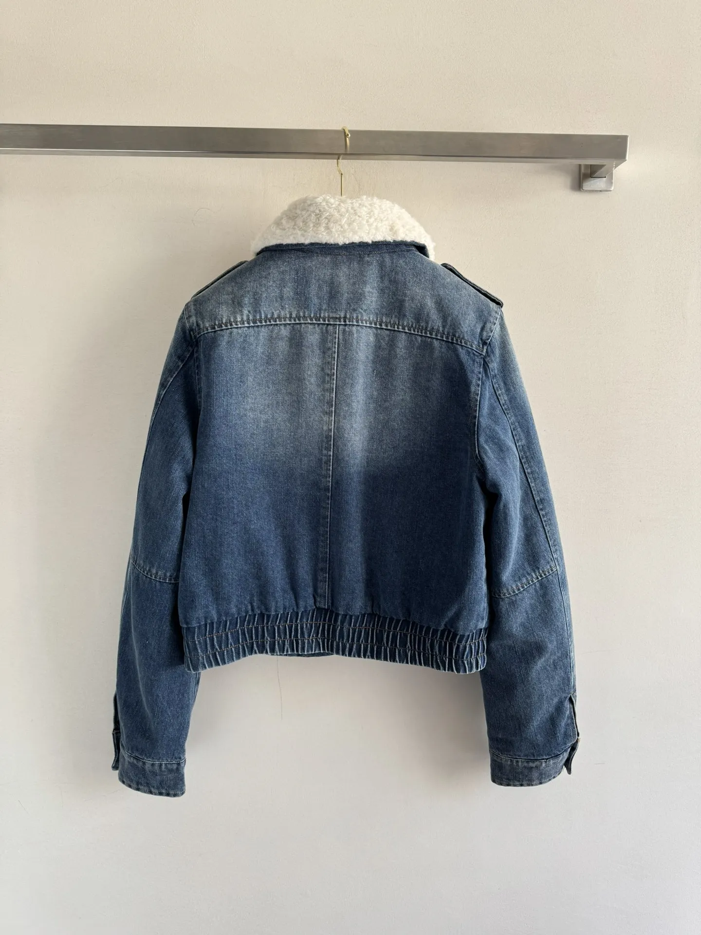 

2025 Autumn New Style Fashion Lamb Hair Denim Cotton Coat for Women 5D19