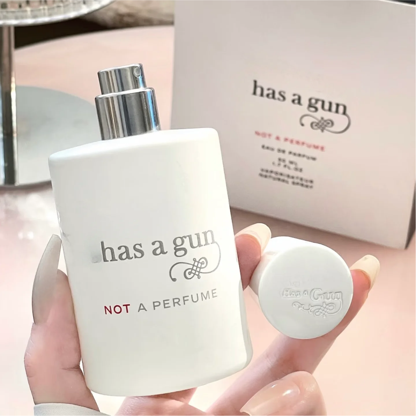 ハス・ア・ガン・ノット・ア・パフューム ユニセックス香水 1 - Perfume Fragrance Base のレビューと価格