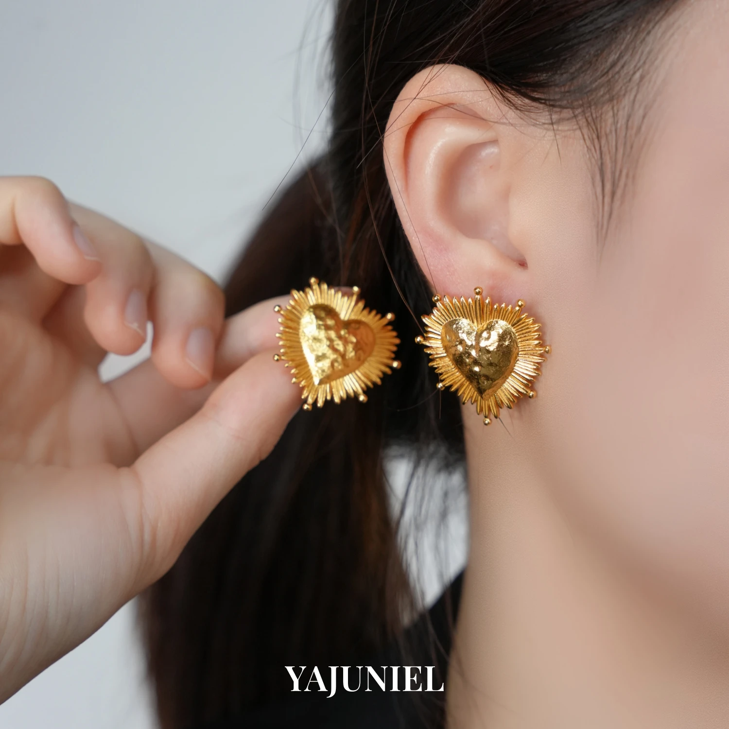 

YAJUNIEL 24K Gold Plated Sun Heart Stud Earrings for Women Hypoallergenic Textured Heart & Sunburst Statement Earrings