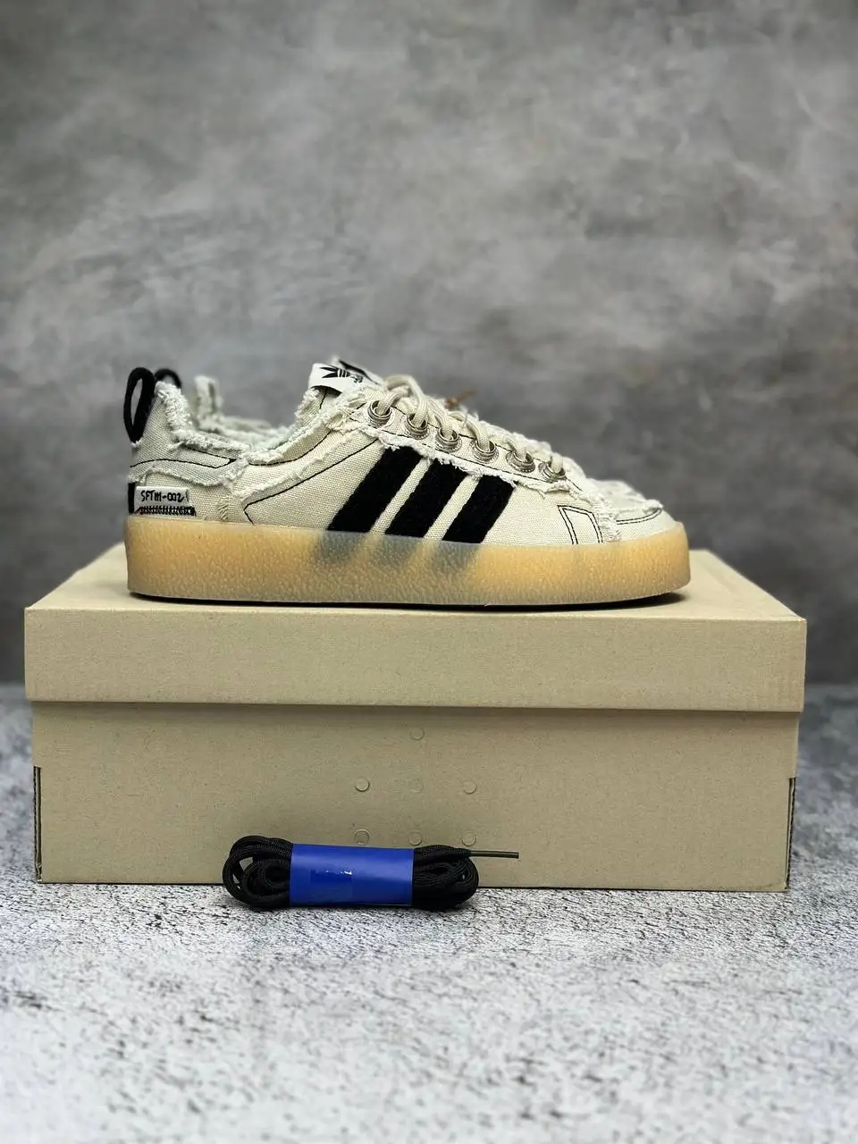 adidas gazelle silver green womens ADIDAS ORIGINALS Campus 00s Winter Mid beige women's sneakers main image 1