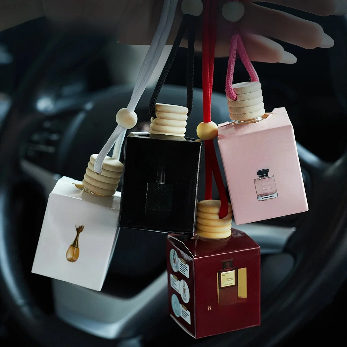 1pc 8ml auto-ophanging luchtverfrisser, schattige auto-luchtverspreider, huisgeur, auto-luchtverfrisser geschikt voor kasten, binnen en - afbeelding 2