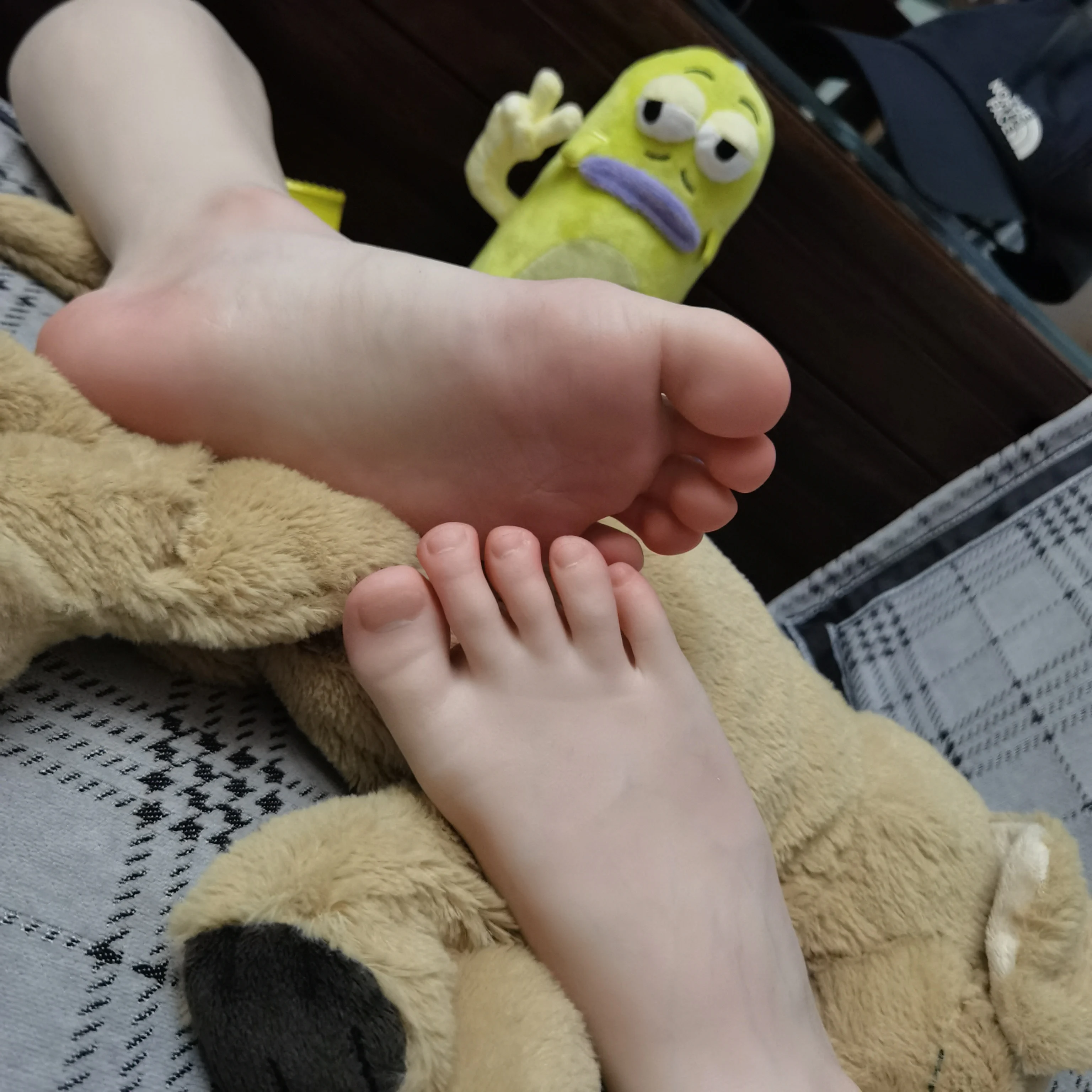 Size 35 Boy's Foot Model Custom Realistic Silicone Child's Feet Model for Displaying Shoes Socks Jewelry Props Salon Art 3510