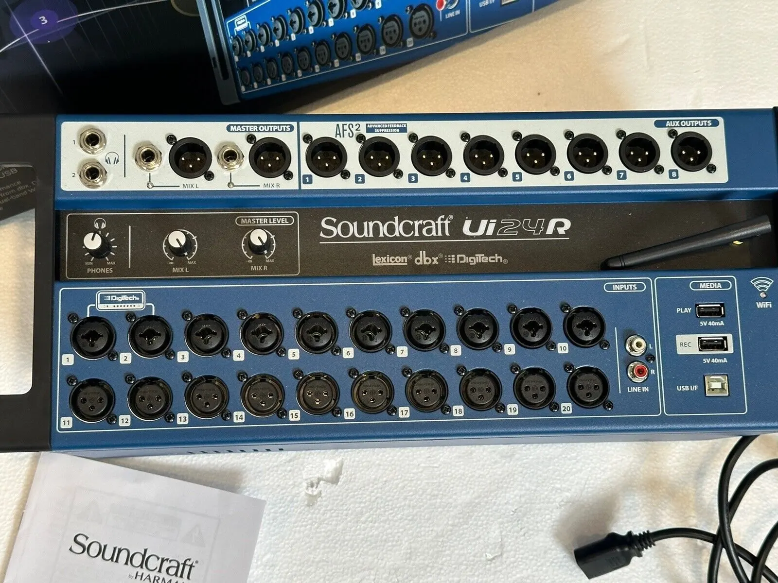 AUTHENTIC SALES Soundcraft Ui24R 24-Channel Digital Mixer