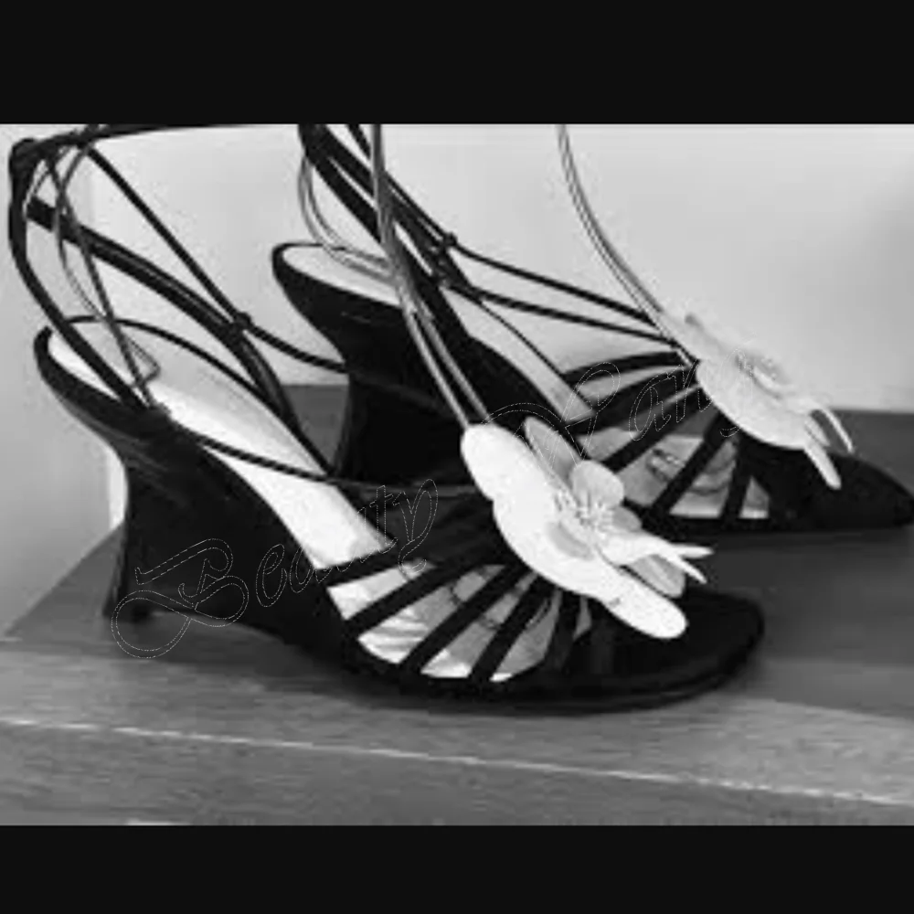 

Black Flower Decor Sandals Strange Heel Lace up High Heel Wedges Shoes for Women High Heel Shoes for Women 2024 Zapatillas Mujer