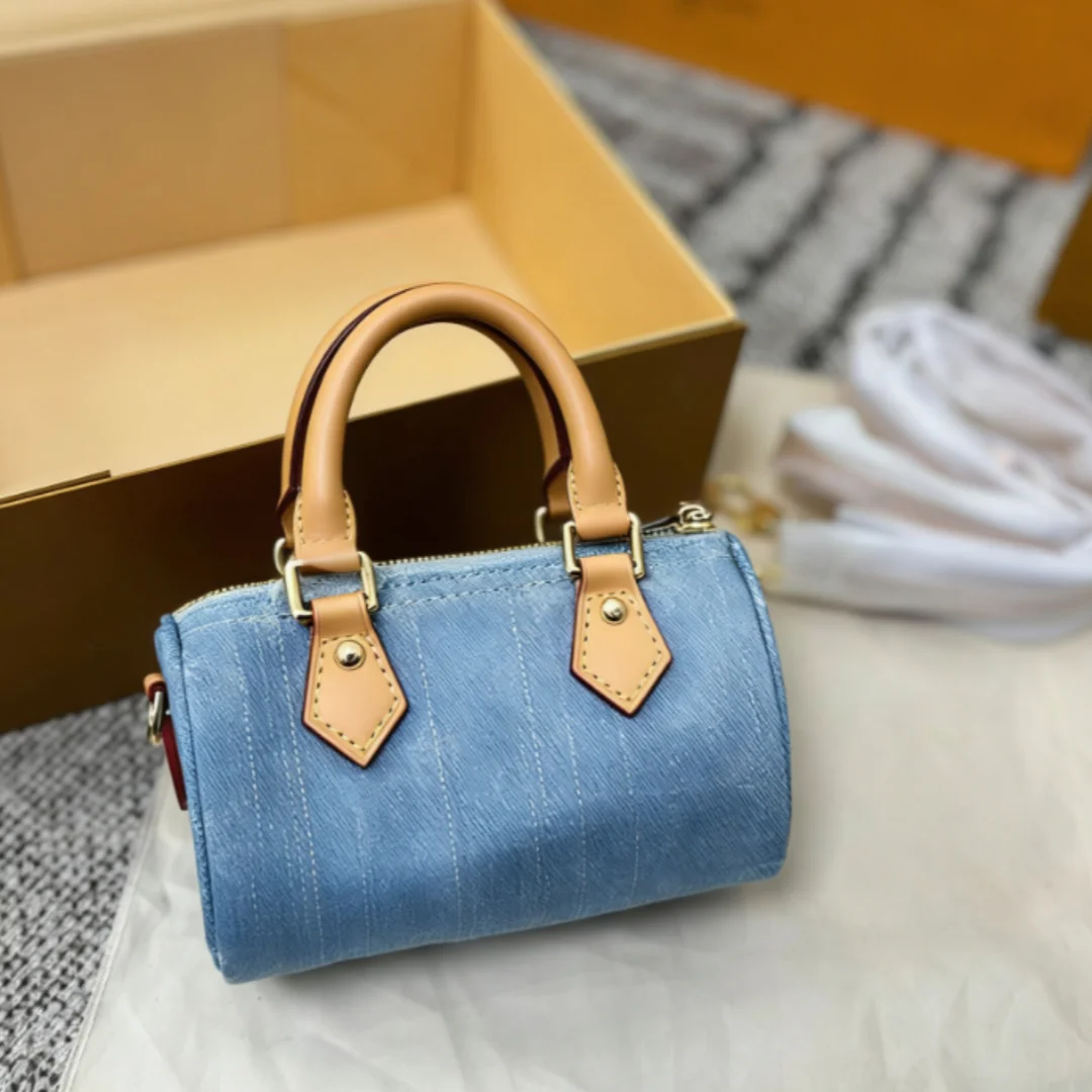 

25 Women's Fashionable Style Handbag Solid Color Style Crossbody Bag