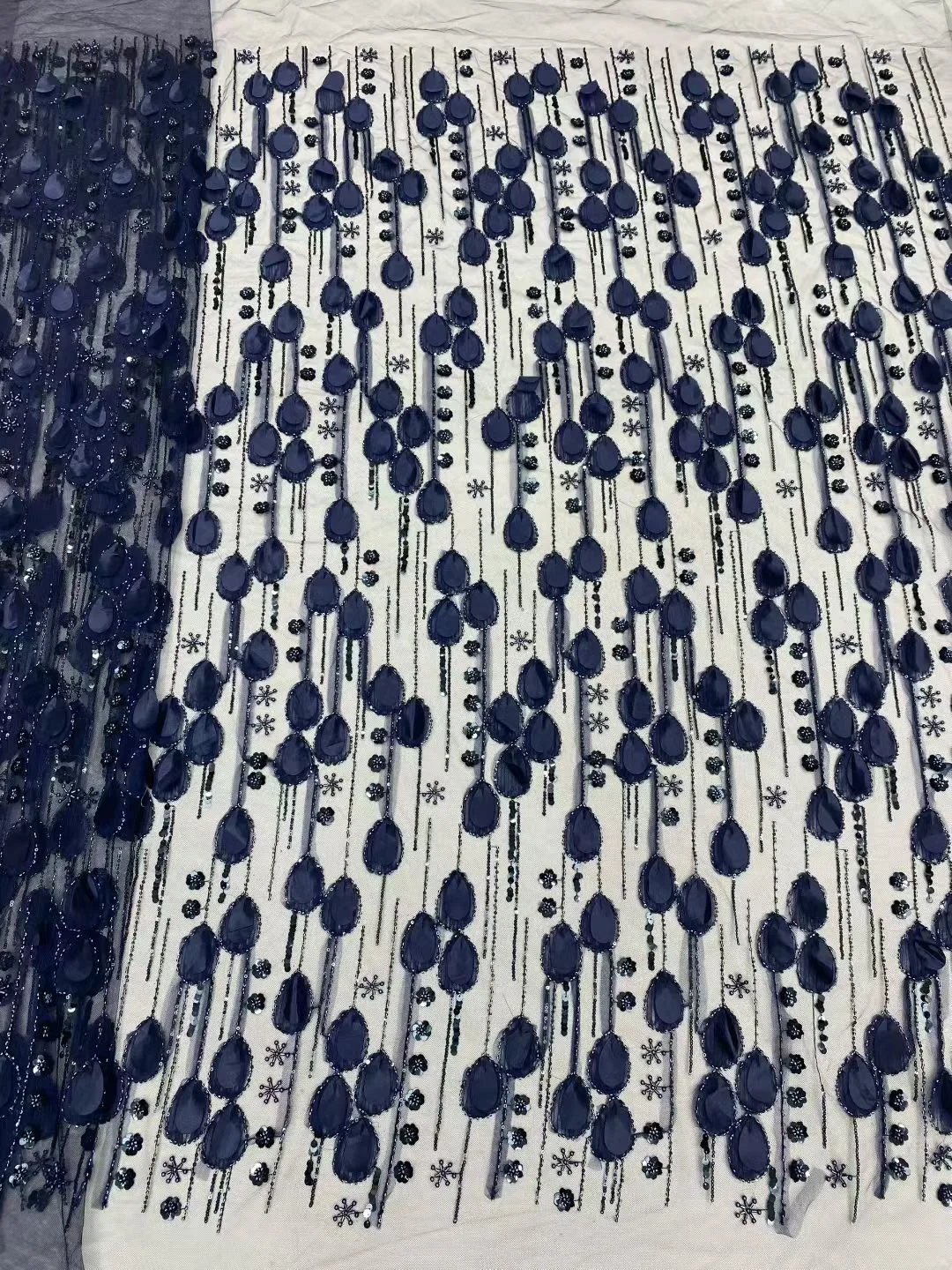 Elegant green floral lace mesh fabric with sequin cord embroidery, African guipure lace for fashion dresses and wedding outfits