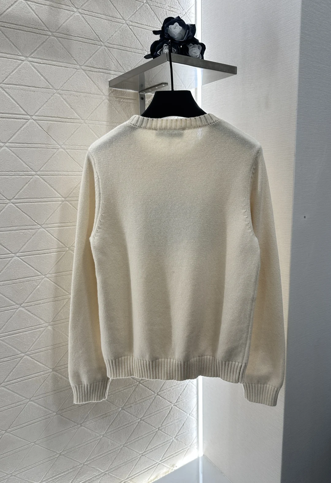 

2025 New Sweater Pullover O-neck Solid Fashionable Versatile Slimming Figure-hugging