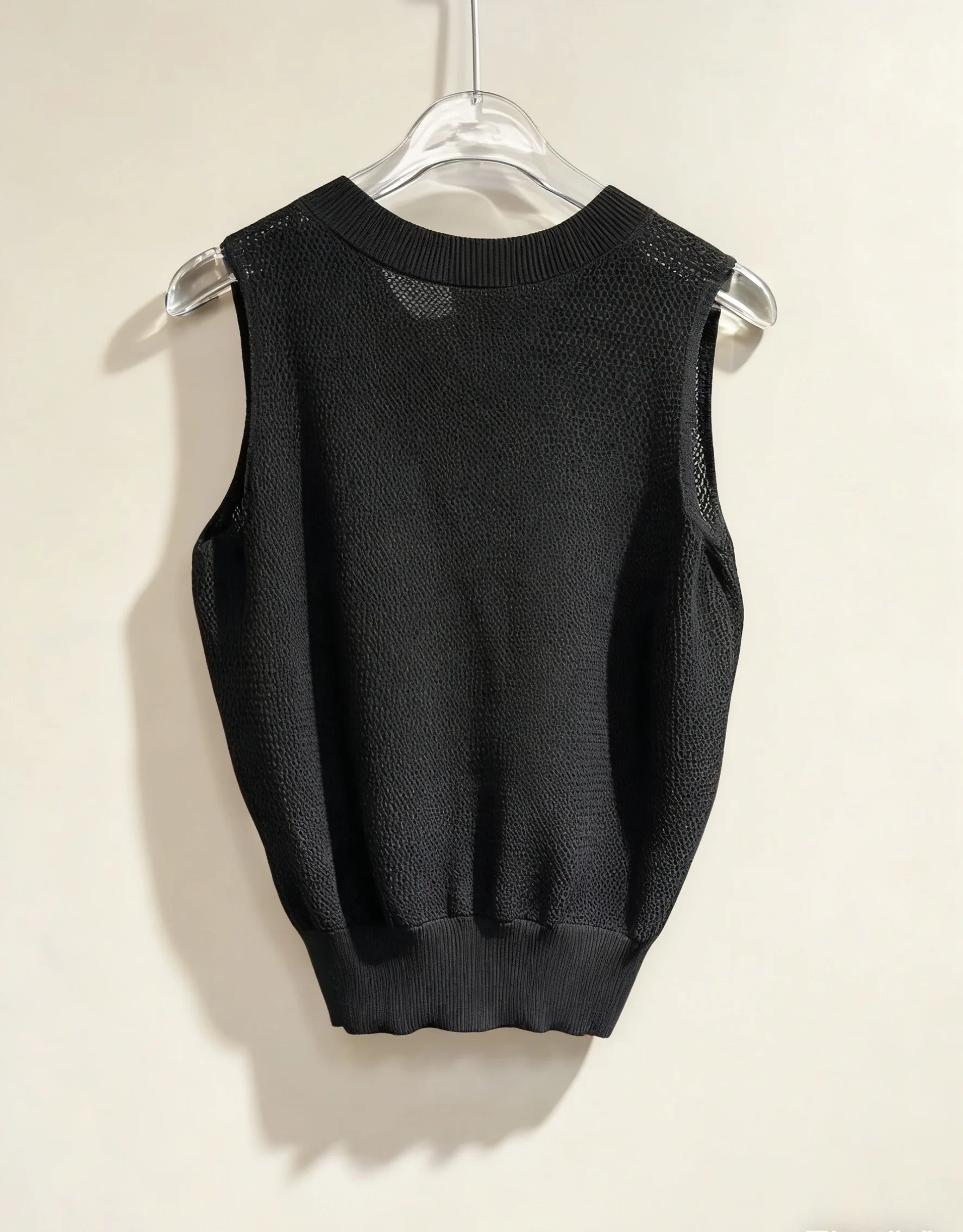 

2026 Summer New Style Women's Clothing Fashionable, Versatile, Comfortable and Simple Women's Sleeveless Top
