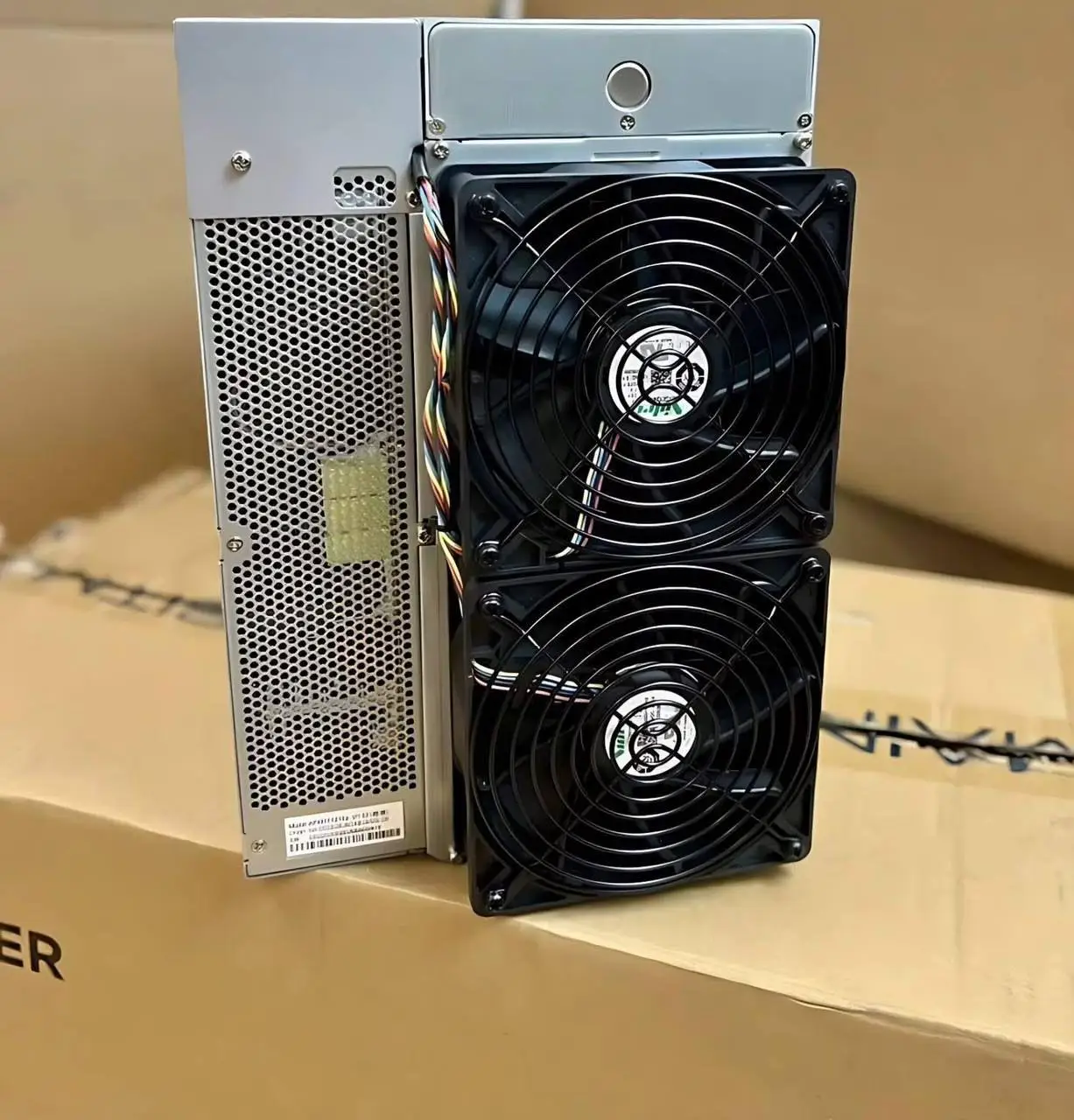 

Antminer S21 Pro 220T 234T 245T in Stock Fast Delivery High Power Efficient Bitcoin ASIC Miner