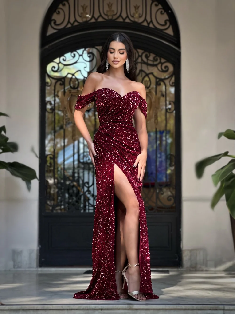 

Elegant Sexy Off Shoulder Sequin Mermaid Prom Dress With High Split Backless Floor Length Formal Party Gown Custom 2024