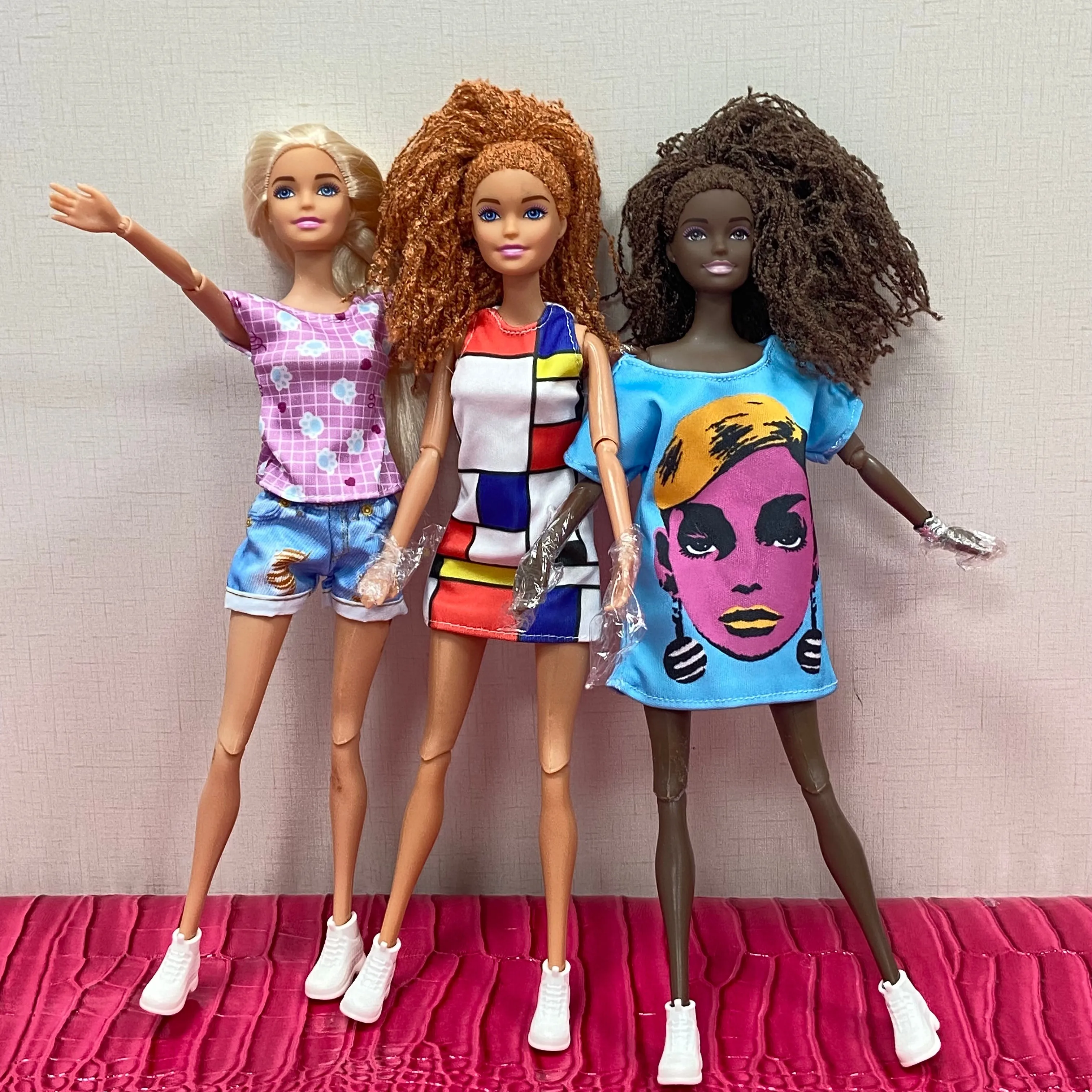 Stylish doll Clothes, Elegant Celebrity Dresses, and Accessories Suitable for Dolls 30cm/11.5 Inches.