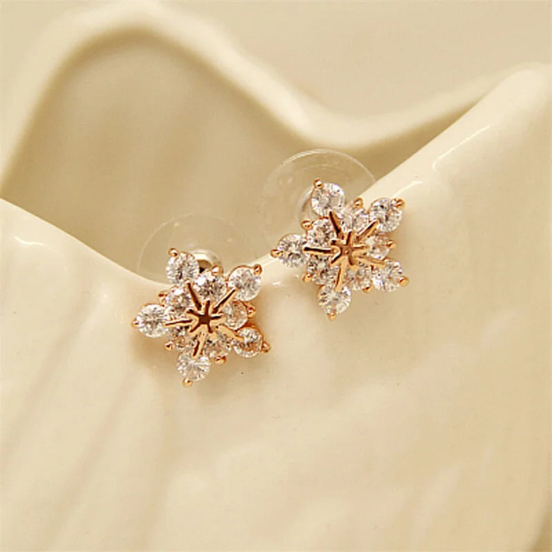 New Exquisite Zircon Christmas Snowflake Stud Earrings for Women Shiny Crystal Flowers Earrings Fashion Jewelry Christmas Gifts