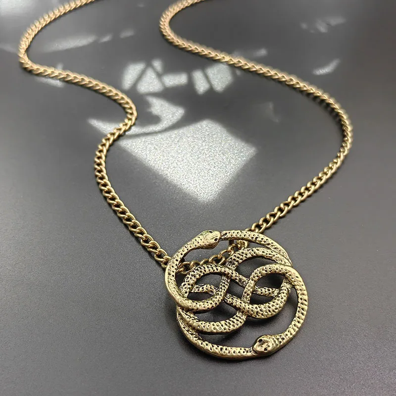 Intertwining Snakes Necklace, Atreyu Auryn Necklace Retro Double Snake Pendant Necklace  Pendant, Entwined Serpent Circle