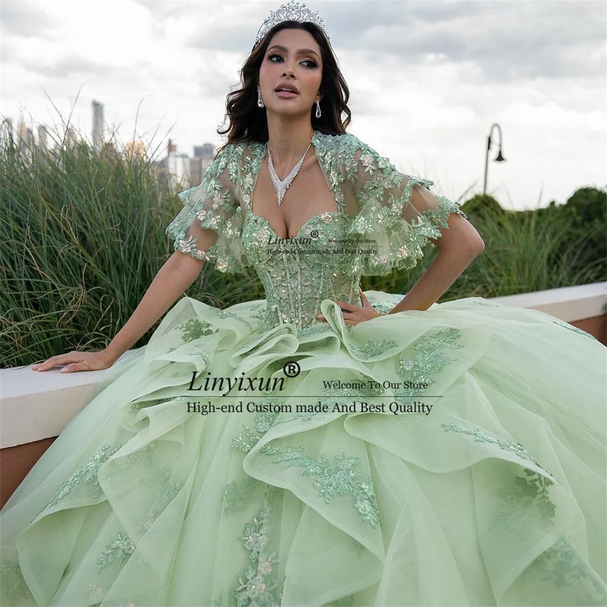 

Luxury Ball Gown Quinceanera Dresses With Cape Appliques Lace Sweet 16 Dress Princess Mexican Birthday Vestidos De XV Años