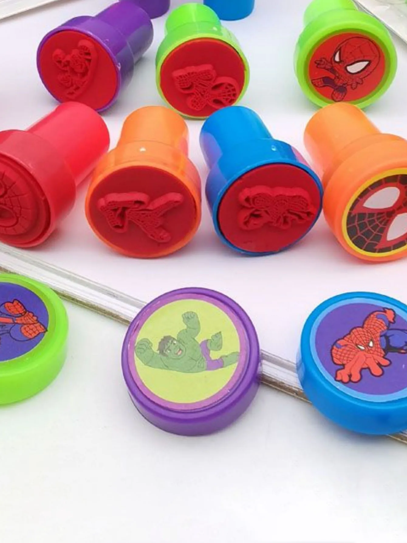 10/20 ピース/セットシール漫画セットシグネット漫画フィギュアスパイダーグウェンスタンプ思春期学習用品文具アニメボーナス