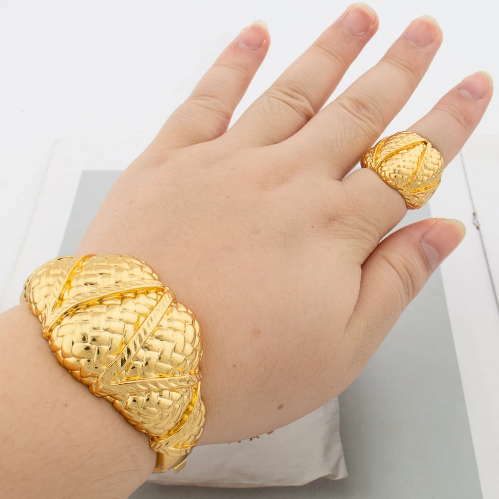 

Nigerian Gold Color Crack Design Bangle Ring Fashion Jewelry Set Ladies Women Bracelet Ring Luxury Banquet Arab Accessory Gift