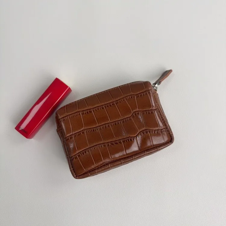 Crocodile Pattern Mini Zipper Coin Purse Portable Lipstick Storage Pouch Brown White Black