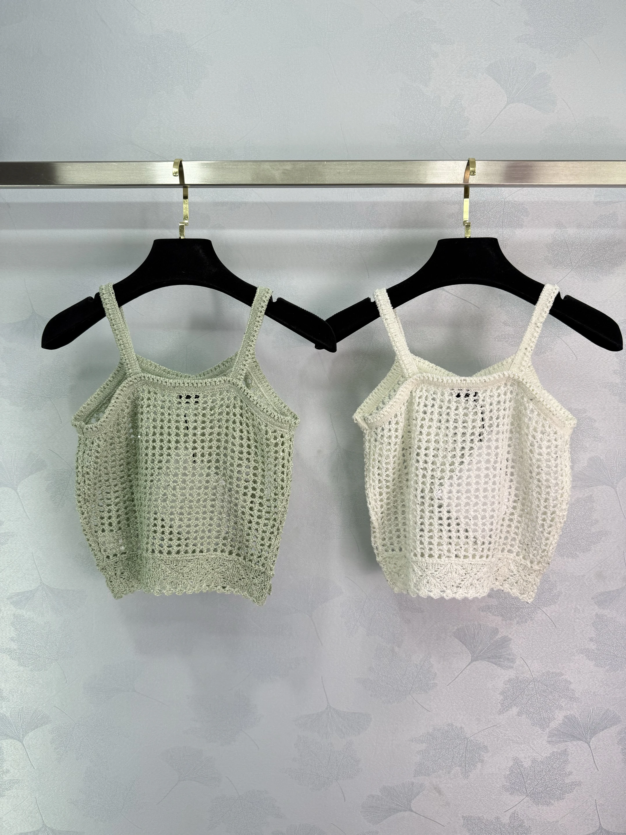 

2025 Summer Must-Have! Solid Color Hollow Knit Tank - Sexy Slim Straps, Ultra-Breathable Fabric, Perfect for Beach & Date Nights