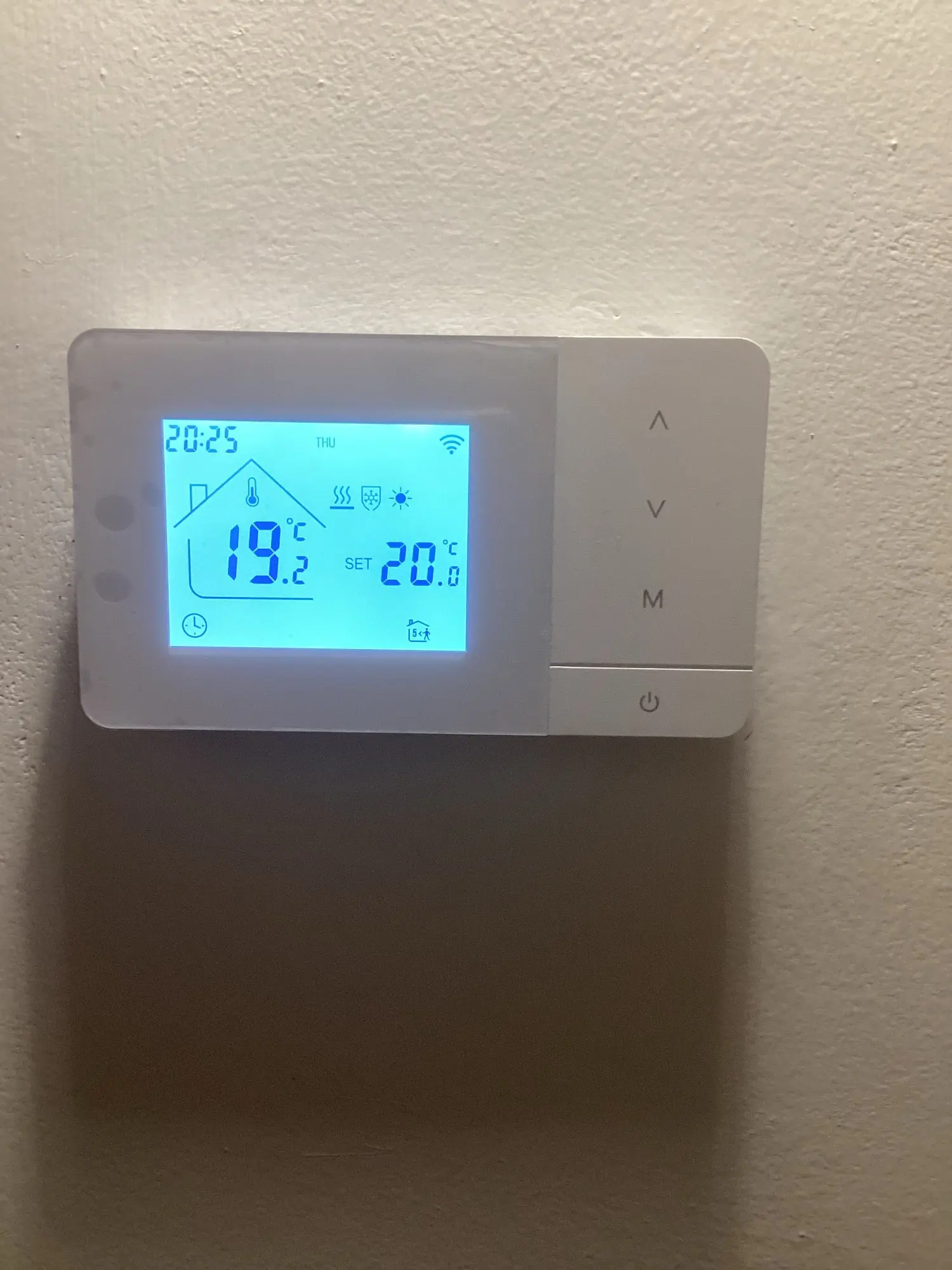 Smart Tuya WiFi Thermostat for Gas Boiler Heating /Cooling Powered by Battery/USB Works With Alexa Google Home photo review