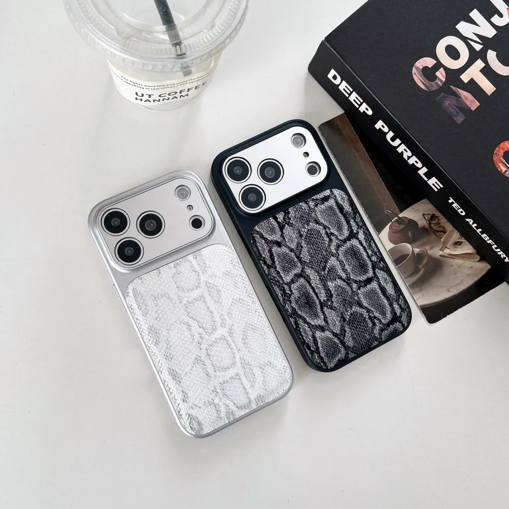 

Simulated snakeskin black and white series mobile phone case, suitable for iPhone 14/15/16/17 Pro Max, 17Pro new protective case