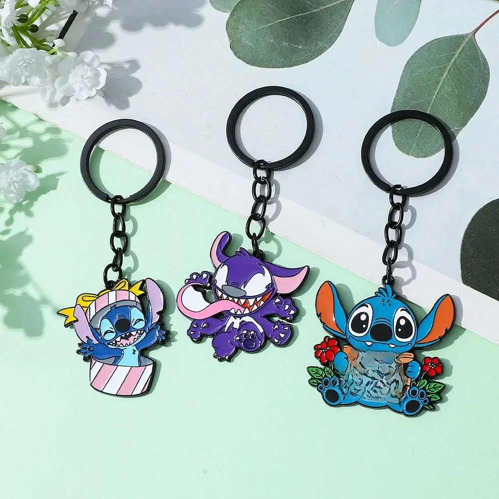 Porte-clés Disney Stitch, accessoires créatifs de figurines de dessin animé, pendentif Lilo & Stitch, cadeaux d'halloween pour filles