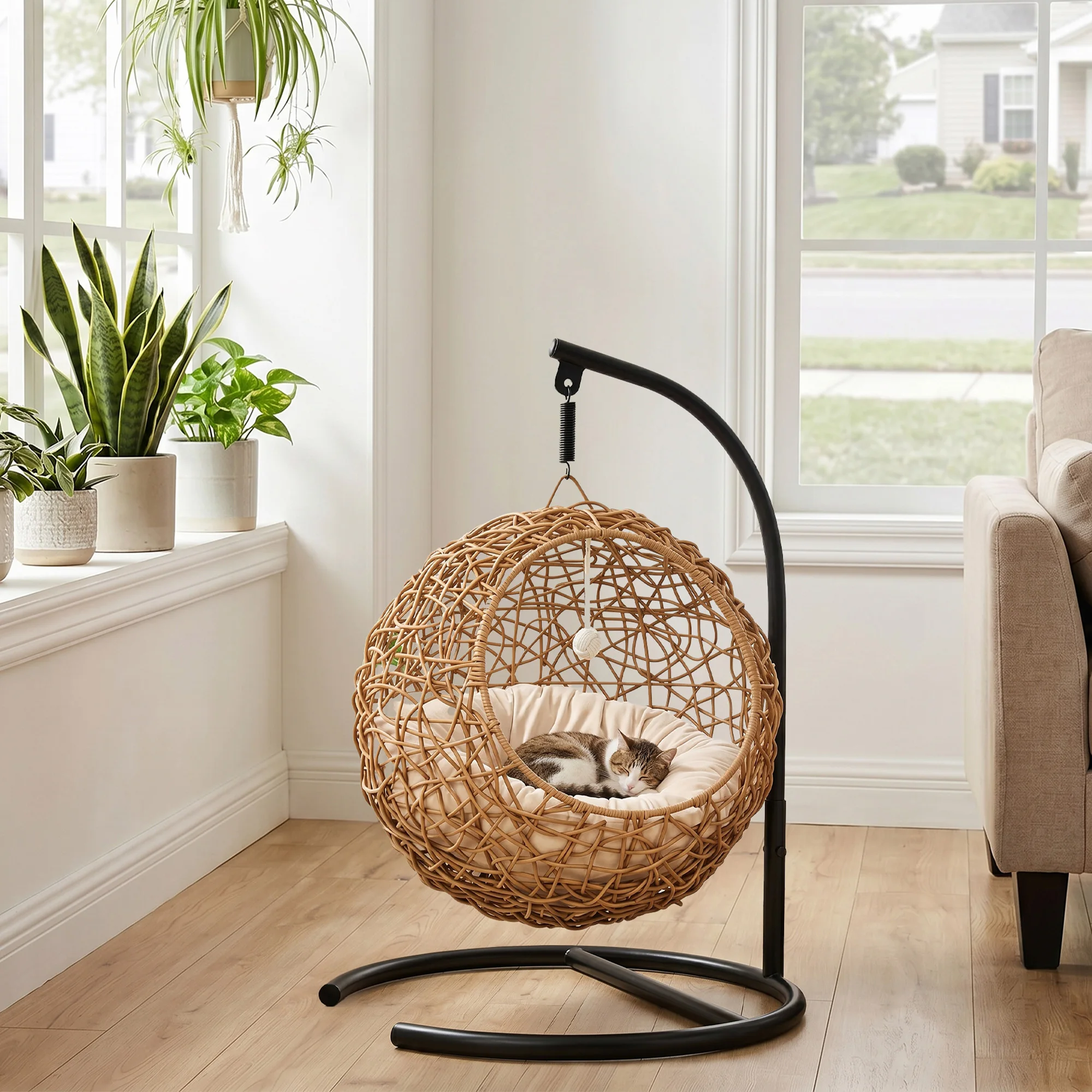 Lit suspendu pour chat en rotin brun clair 45x41x75cm, niche pour chat en forme d'œuf avec coussin lavable, jouet, boule, support métallique, charge maximale 10kg, utilisation en intérieur pour animaux de compagnie