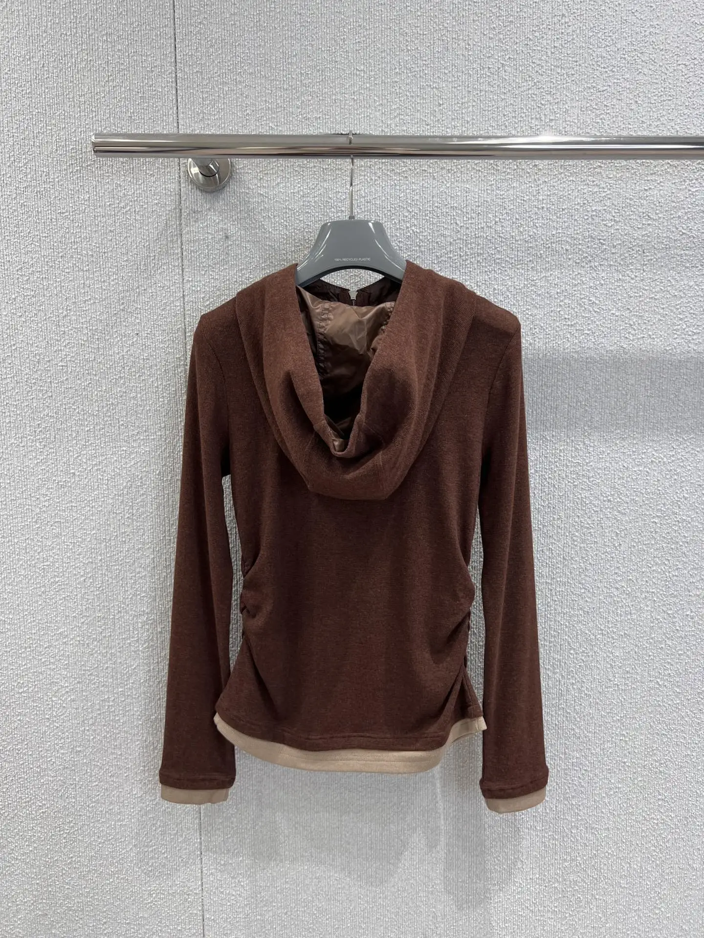 

Women's Brown Hooded Knit Top - Stylish Design & Warm Material, Essential for Fall and Winter Outfits