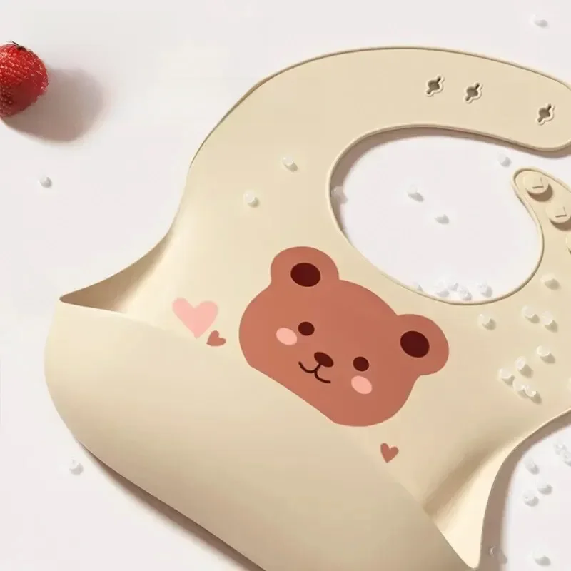 Bavoir imperméable en Silicone souple pour bébé, écharpe ours de dessin animé, imprimé mignon, bavoirs réglables, tissus à roter, tabliers d'alimentation pour bébé, manger pour enfants