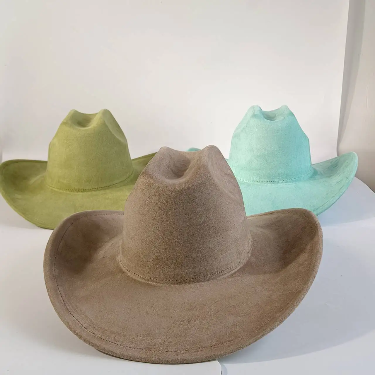 Western Premium Wildleder-Cowboyhut Stilvoller Fedora-Hut aus Wildleder für Damen und Herren Perfekt für festliche Outdoor-Aktivitäten – Detail 2
