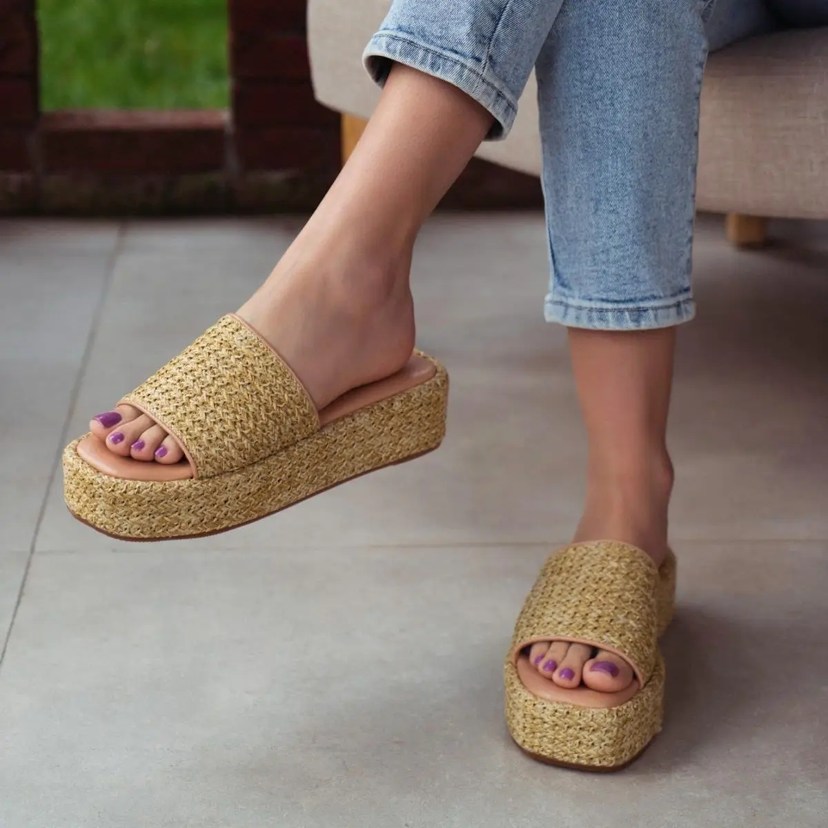 Summer Open Toe Women Flat Wicker Slippers Runway Designer Thick Sole Knit On Female 2023 New Style Flat Vacation Beach Slippers