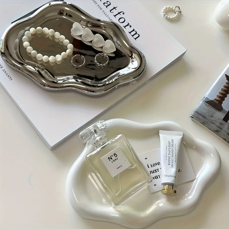 1PC plastic jewelry decoration tray, single-layer jewelry storage container, cloud-shaped design, perfume display stand, key rac