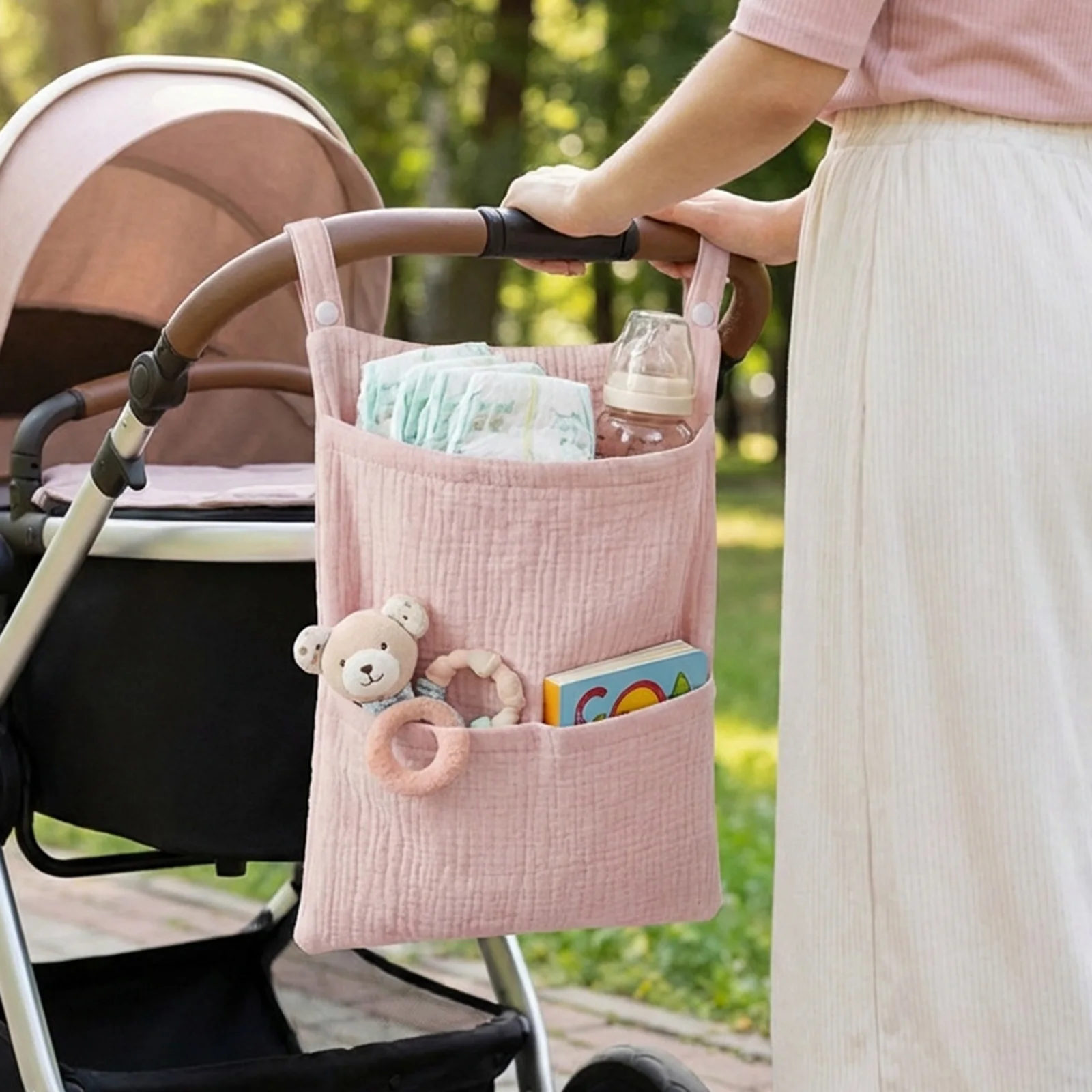 Baby stroller storage bag, large-capacity hanging storage bag for cribs, and accessories for baby strollers.