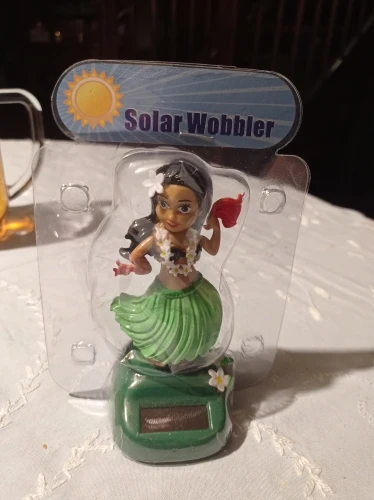 Girl Dashboard Doll Girl Dashboard Hawaii Dancing Girl Car Dashboard Decorations Solar Dancing Figure Toy photo review