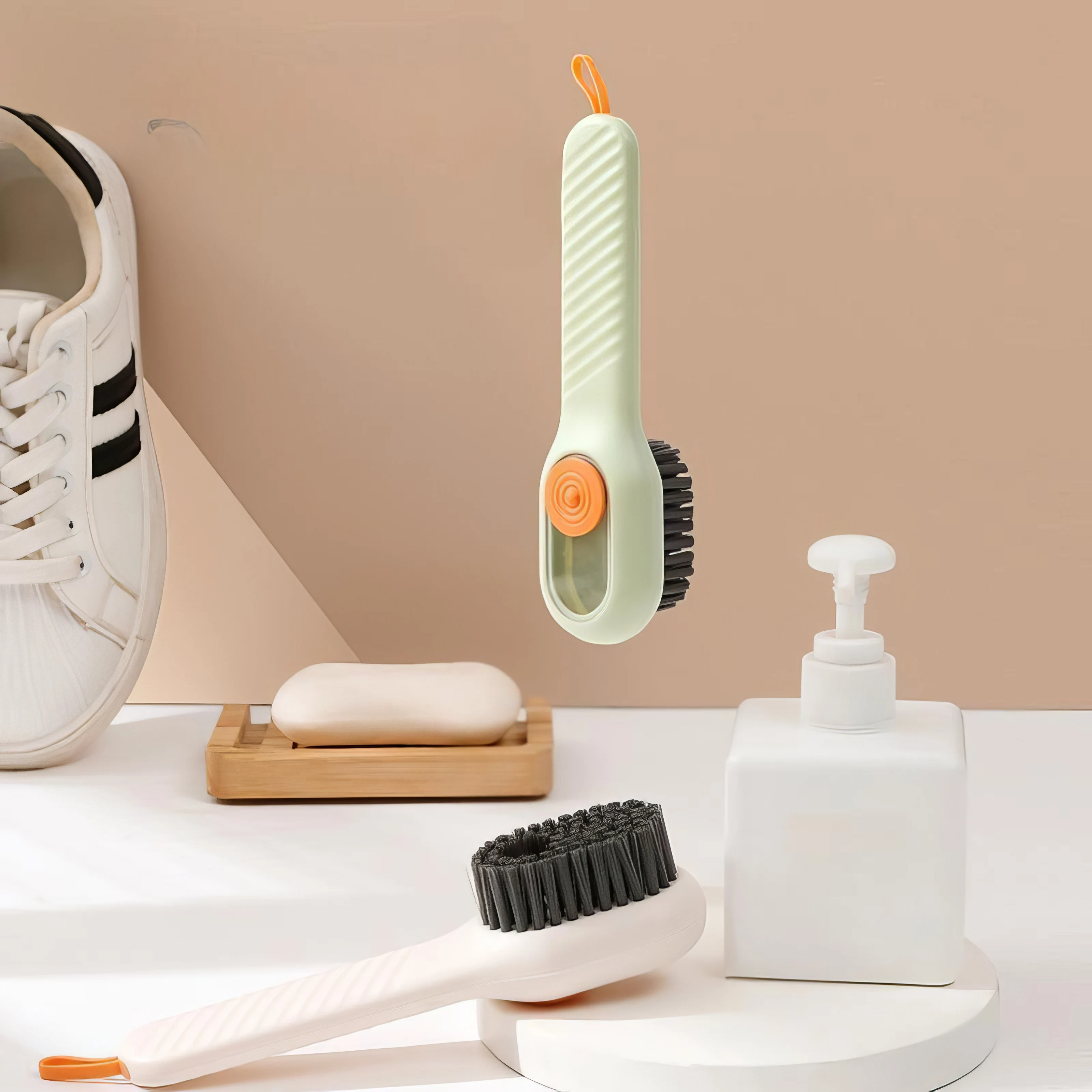 

1 Green Shoe Brush, Comfortable Plastic Handle, Perfect for Cleaning Shoes and Clothes, Household Cleaning Tool