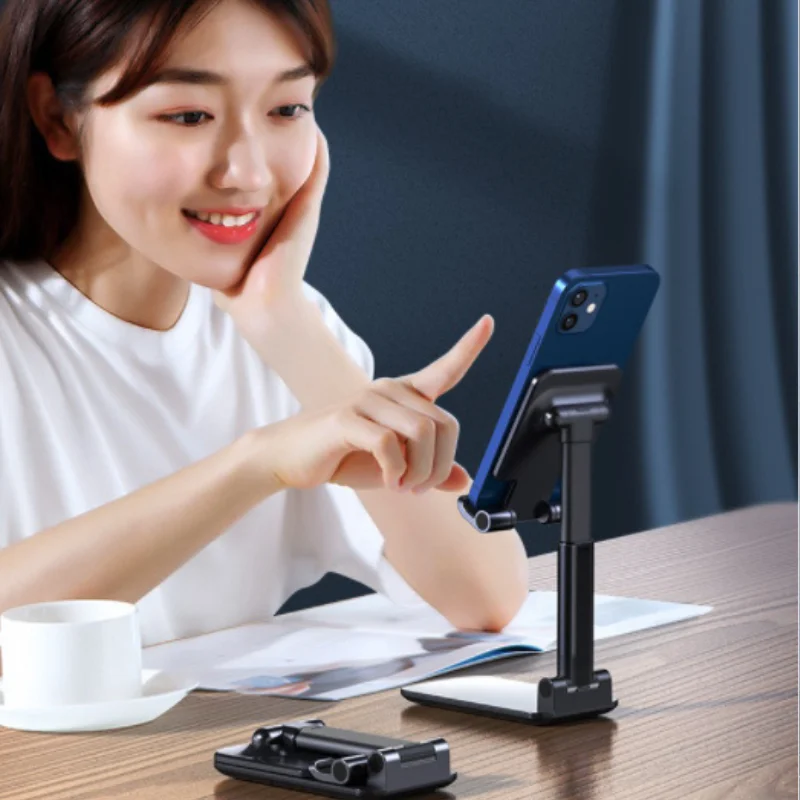 Adjustable desktop tablet and mobile phone holder