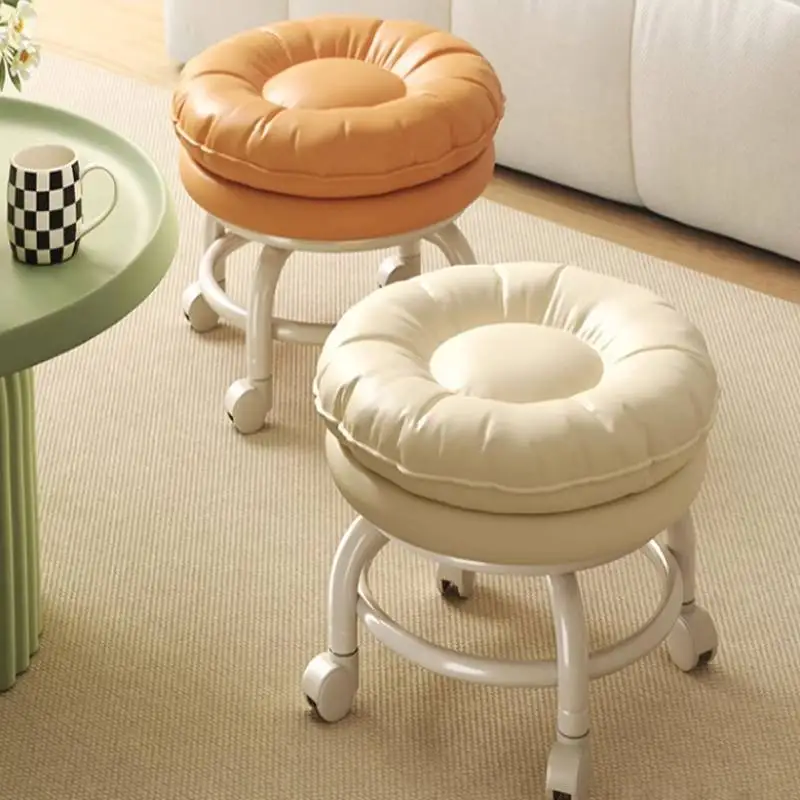 

Низкий табурет с колесиками, кожаная ткань, портативный маленький круглый водонепроницаемый прочный табурет, утолщенная подушка для сиденья, простой мягкий табурет