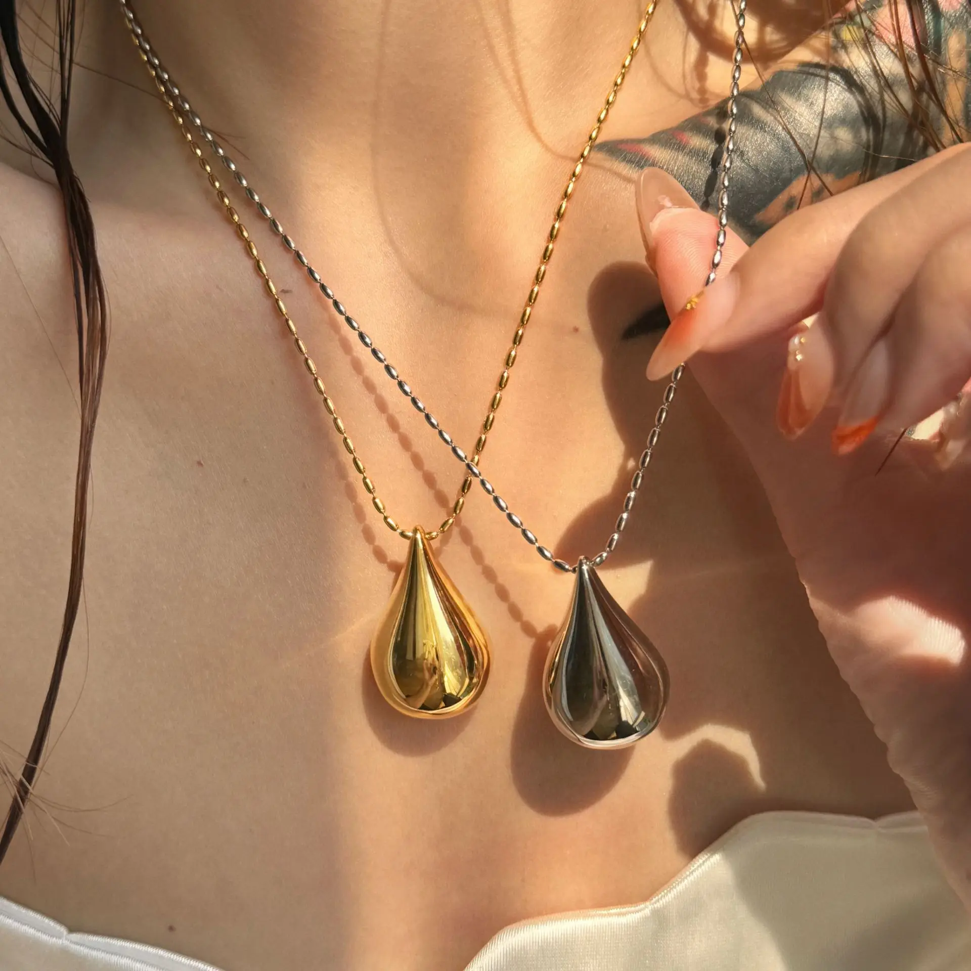

Miranda Trendy Stainless Steel Smooth Metal Water Drop Pendant Necklace for Women Statement Texture Charm Daily Jewelry Gift