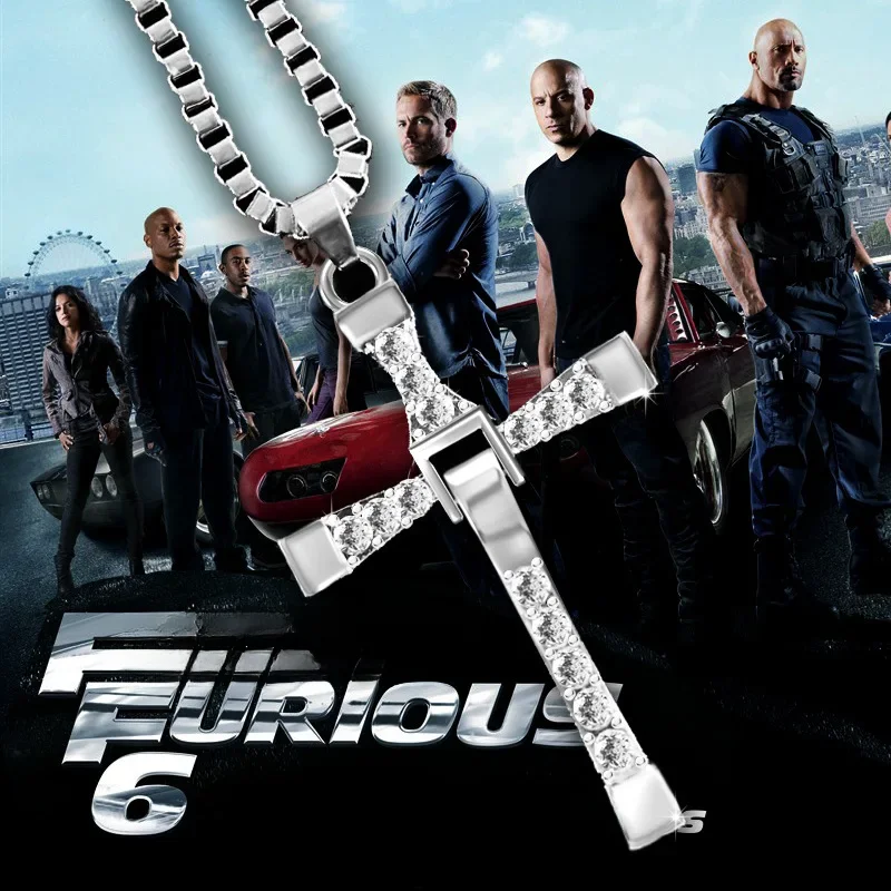 Classique strass argent couleur pendentif hommes cristal jésus croix collier activité mâle cadeau bijoux en gros livraison directe