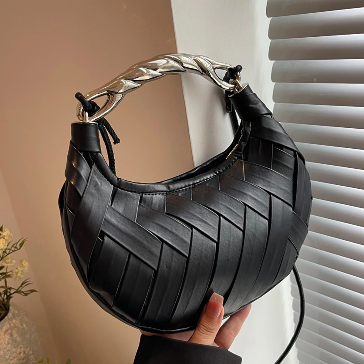 

Senior sense of weaving ladies handbag, PU fashion dumpling bag, daily commuting versatile texture shoulder crossbody bag