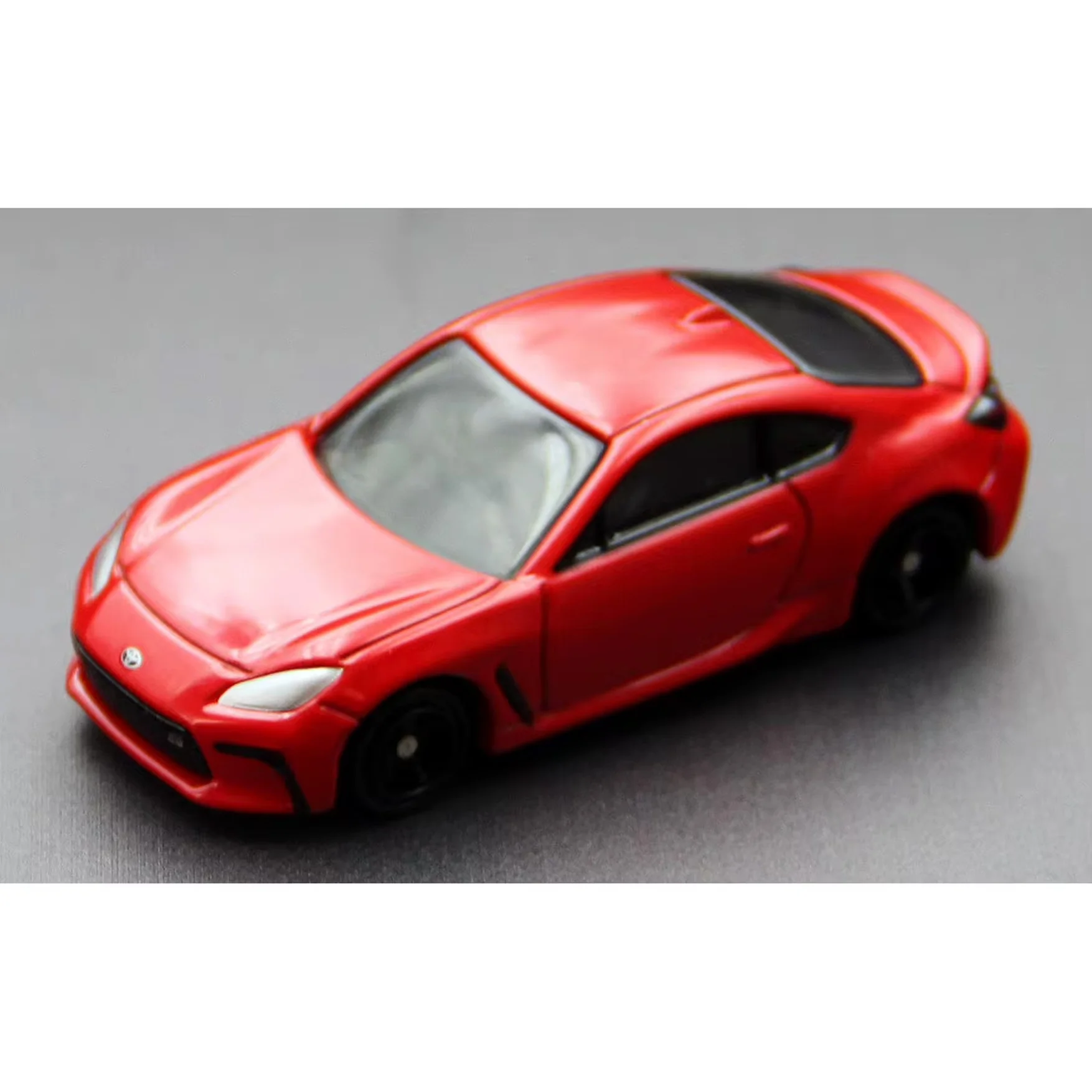 Original TAKARA TOMY Tomica No.86 Toyota GR 86 1/60 Diecast Alloy Model Car with Working Suspension Collectible Gifts for Boys