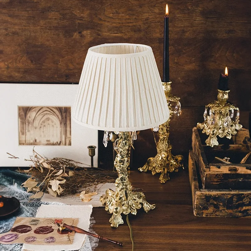 Duval-Francês Country Cottage Table Lamp, Crystal Candlestick, angustiado, antigo, branco, bege, Bell Shade, Living Room Decor