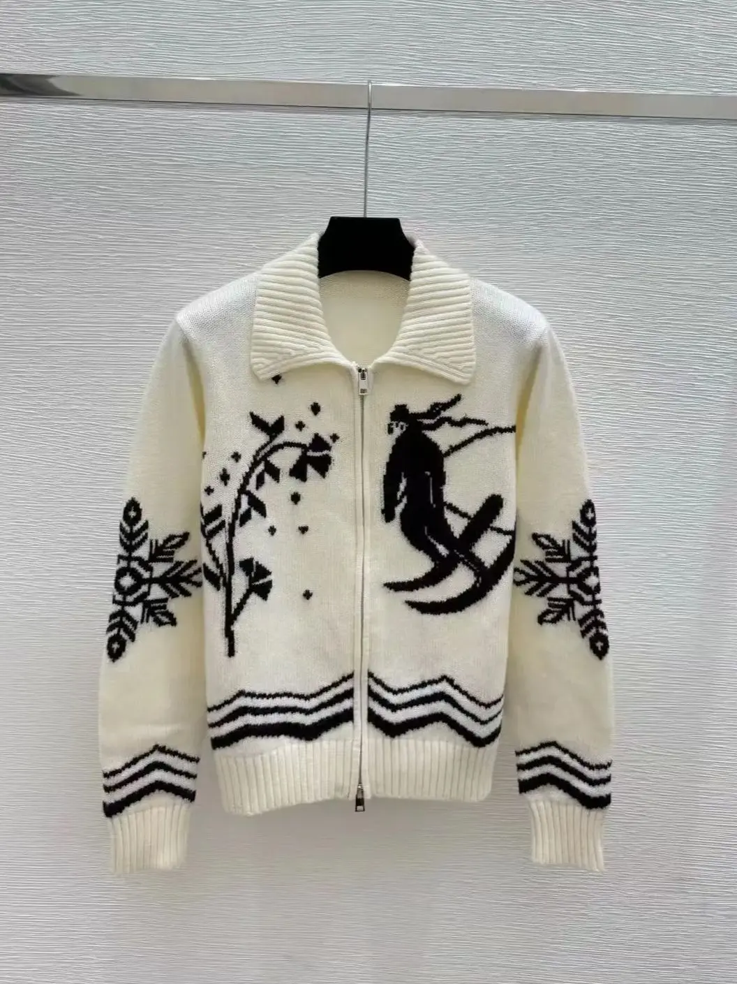 

Luxurious lapel neckline design wool knitted cardigan