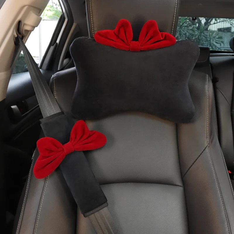 1szt Cute Cartoon Red Bowknot Samochodowa poduszka pod szyję Uniwersalny zagłówek fotela samochodowego Pokrowiec na pas bezpieczeństwa Akcesoria samochodowe dla kobiet — zdjęcie 2