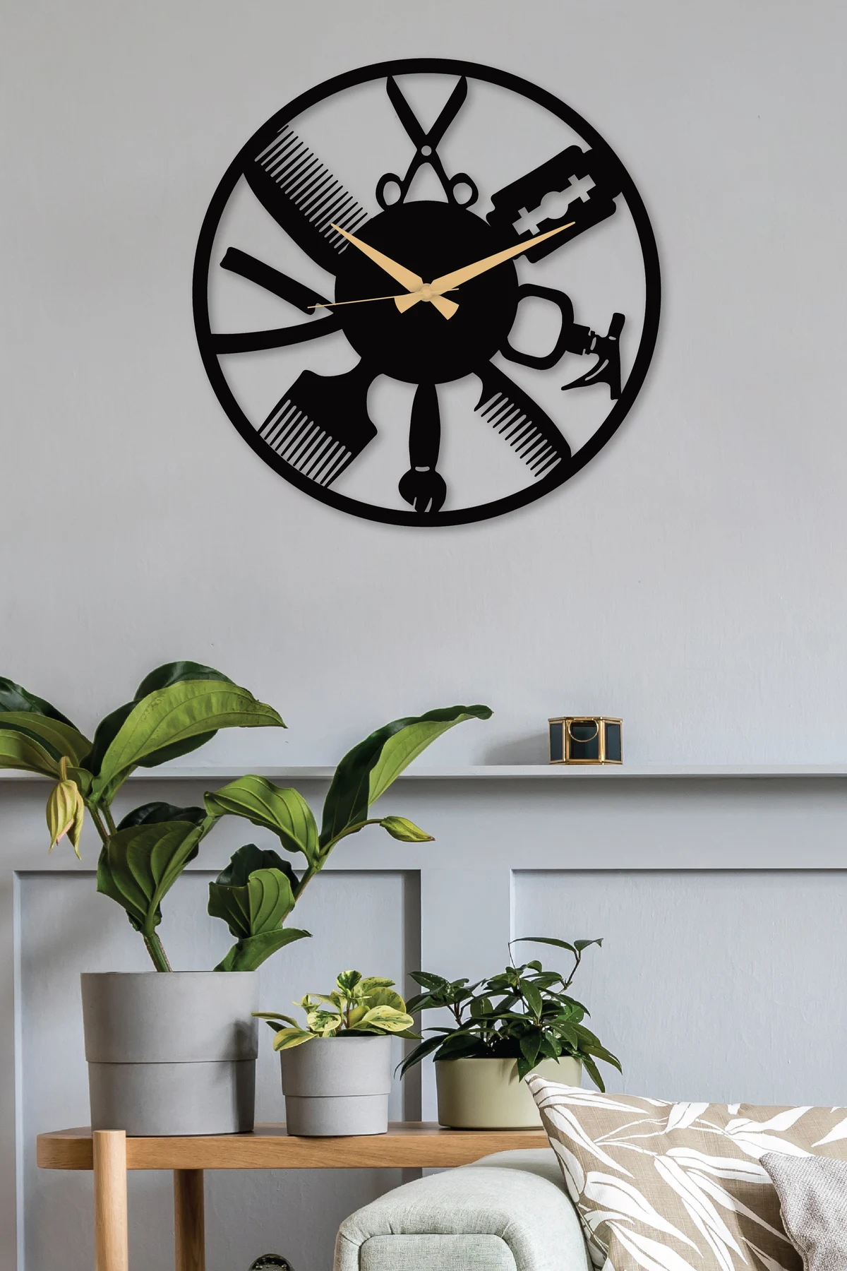 Barber Hairdresser Beauty Center Metal Black Wall Clock Modern Metal Black Wall Clock 1.5 Mm Thickness Gift Clock 50x50 Cm