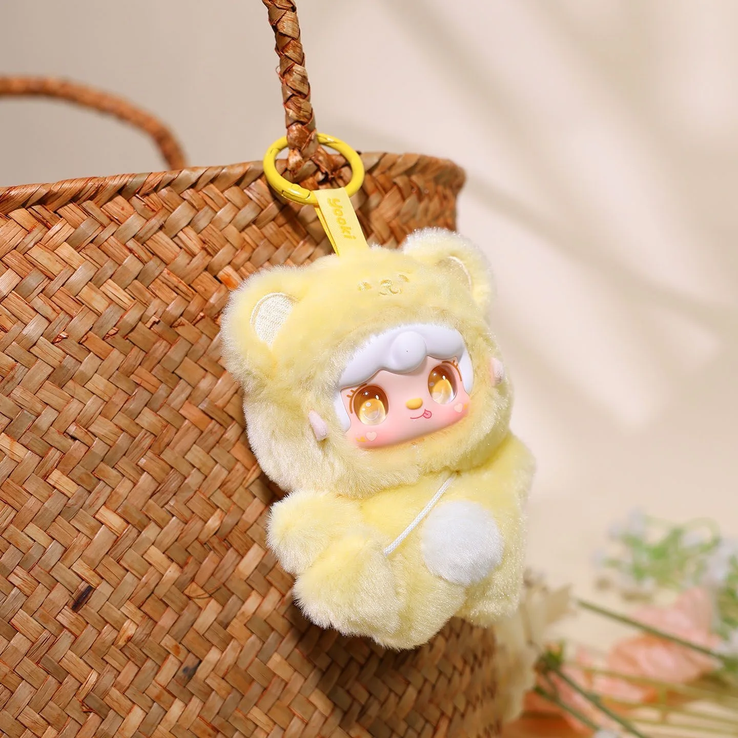 

Oxygen yooki takes a bite of the bear trendy blind box vinyl doll bag fashionable cute pendant plush doll