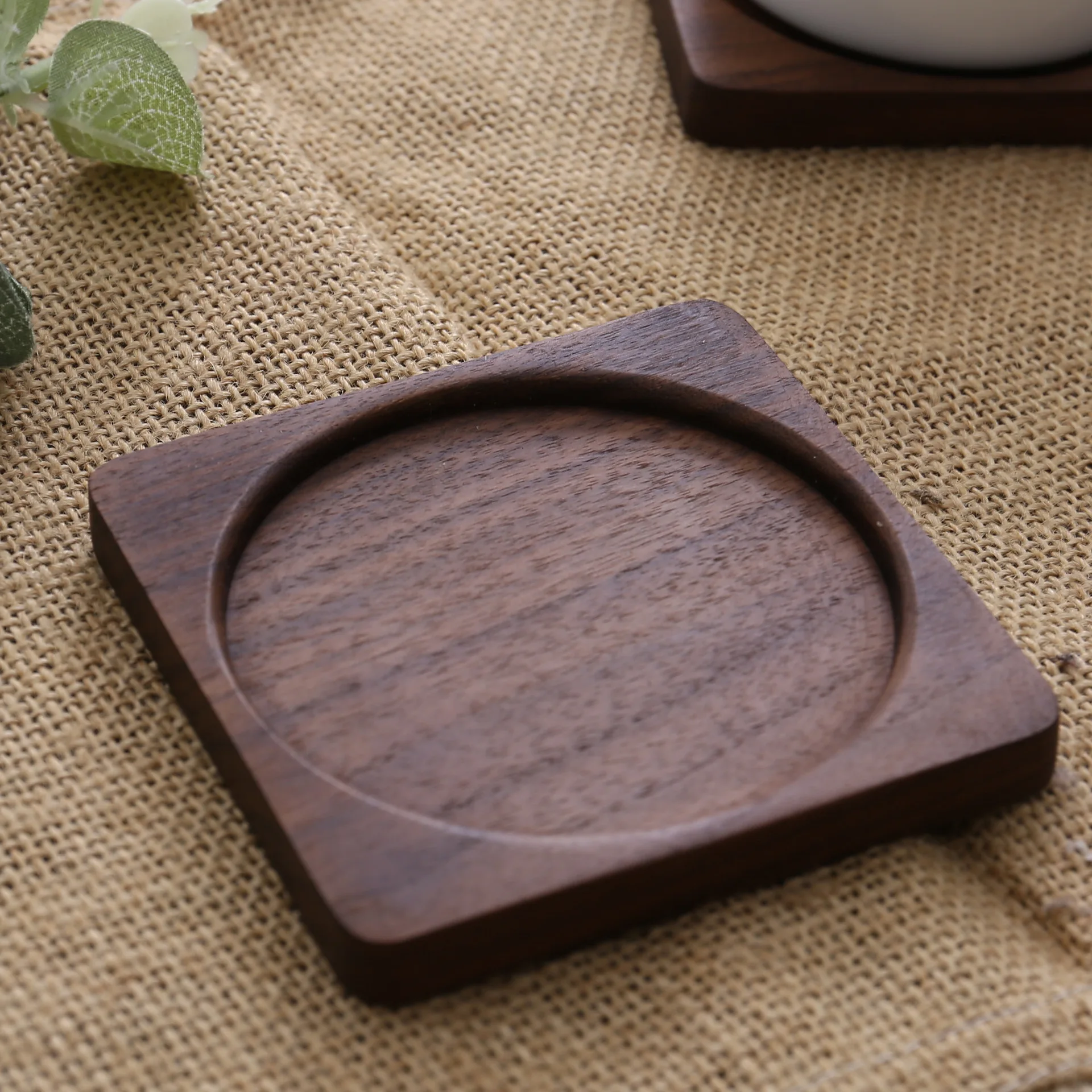 8,8 cm Walnoot Houten Onderzetters voor Glazen en Mokken, Ronde Vierkante Houten Bekeronderzetter Duurzame Thee- en Koffiebekeronderzetter Placemats