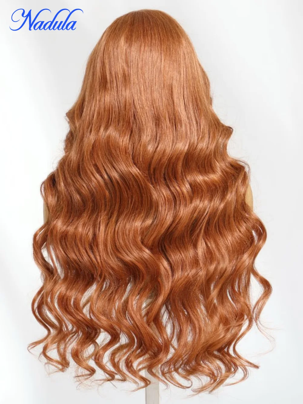 Nadula 13x4 Pre-Everything ™   Wig Lace Frontal Copper Brown dengan Belahan Samping, Gelombang Longgar Bertingkat, Model Feathered, Siap Pakai dengan Tali Serut