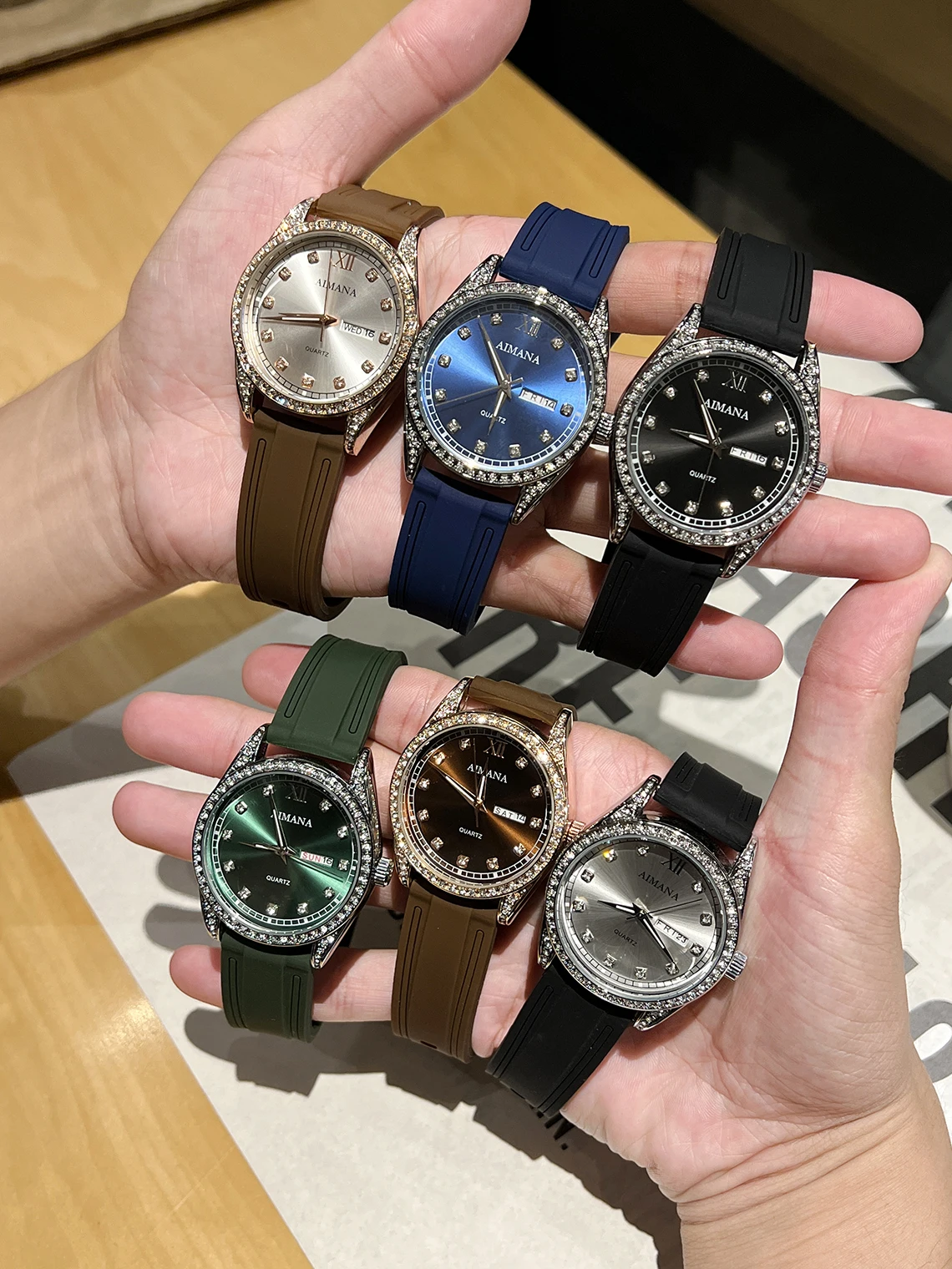 

Модные часы с силиконовым ремешком