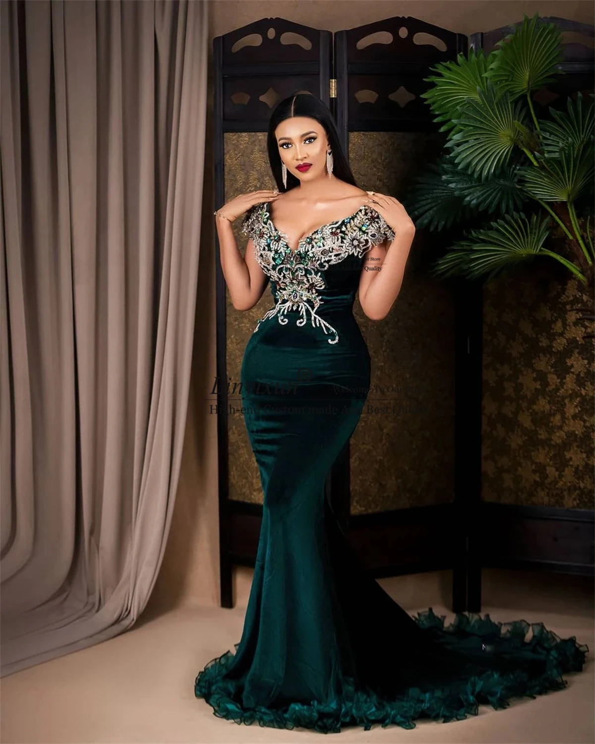 Luxurious Mermaid Velvet Prom Dresses Beaded Crystals Appliques Formal Evening dress Sexy V-Neck Low-Cut Party Vestidos De Gala